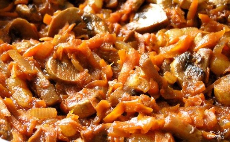 Жаркое из соевого мяса с грибами