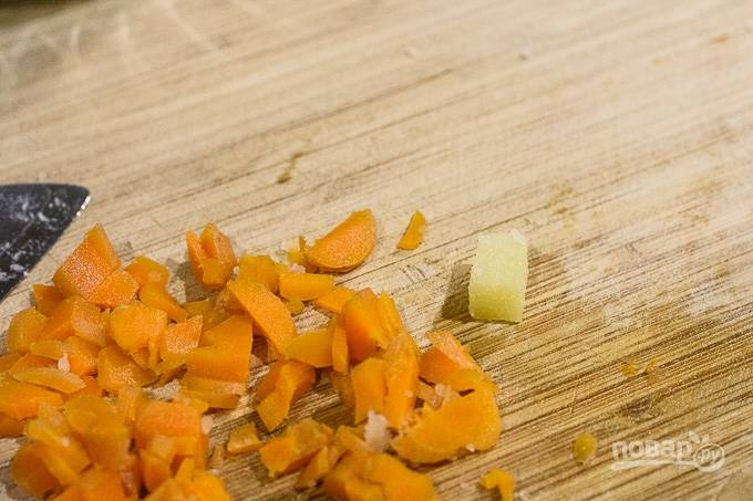5. Морковь можно также нарезать или натереть на терке. 