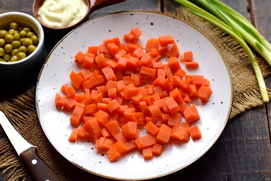 Сколько минут готовятся овощи на оливье и салат оливье с мясом — 7 рецептов приготовления
