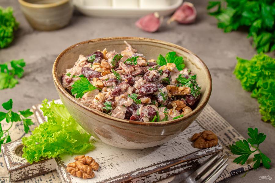 Легкий салат из курицы с грецким орехом и виноградом – пошаговый рецепт приготовления с фото
