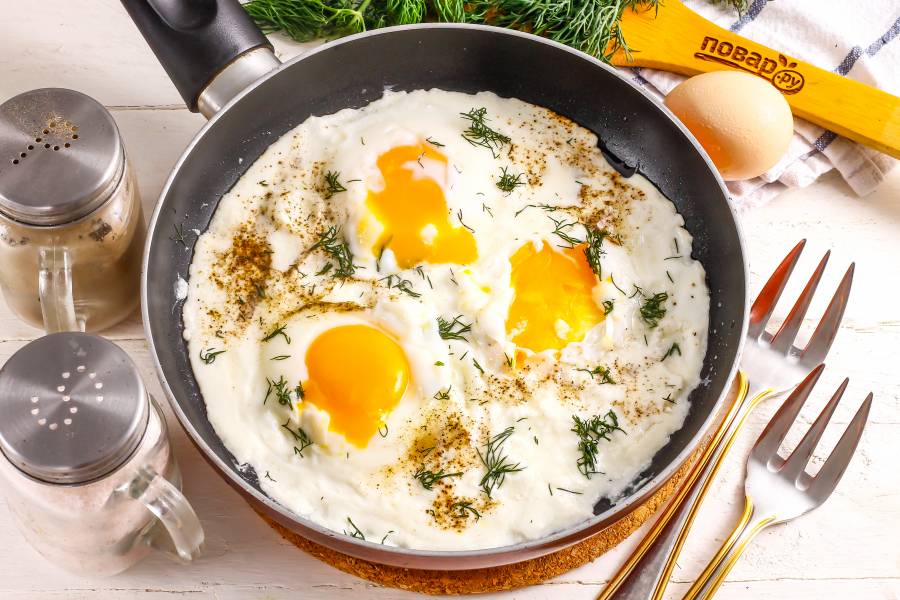 Яичница – 10 вкусных рецептов приготовления яичницы на завтрак с пошаговыми фото