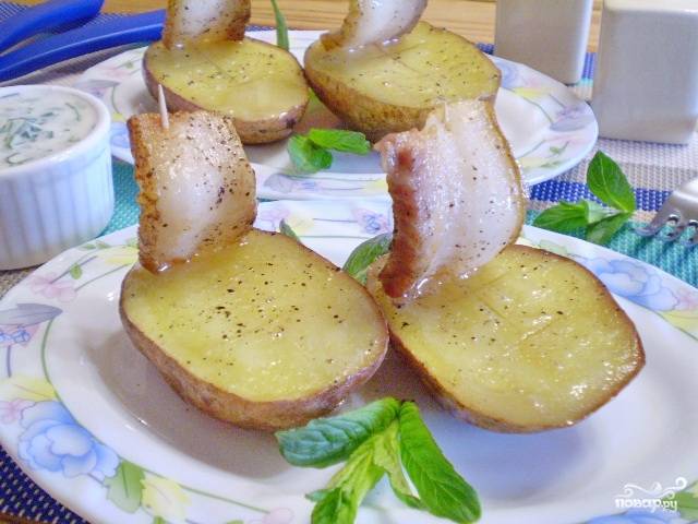 Картошка с салом в духовке Кораблики