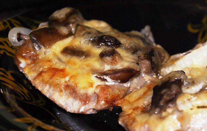 Свинина в духовке с сыром и грибами рецепт пошагово с фото