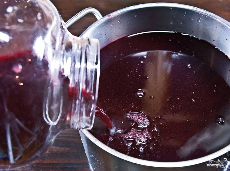 Как сделать винный напиток из яблочек и черной рябины дома: рецепт