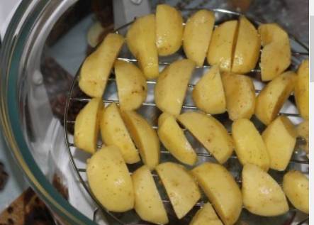 Картофель в аэрогриле – кулинарный рецепт