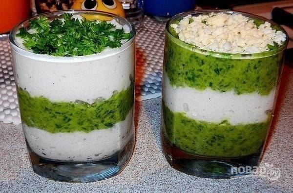 Салат с кальмаром и яйцом