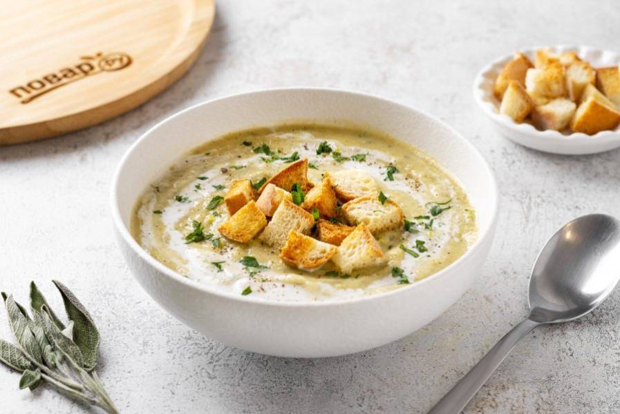 Суп из цветной капусты с шалфеем и петрушкой готов, приятного вам аппетита!