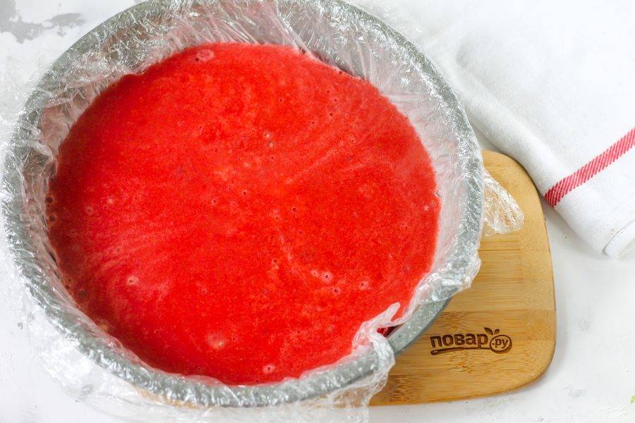 Рецепт клубничного соуса для торта и торта с клубникой и базиликом от Армана Арнала