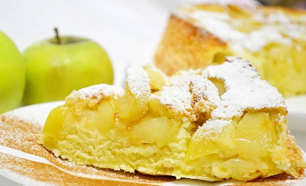 Шарлотка на молоке