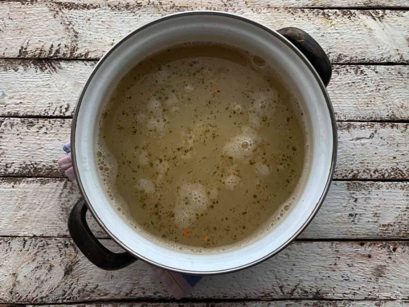 Как приготовить рецепт Польский суп гороховый с колбасой