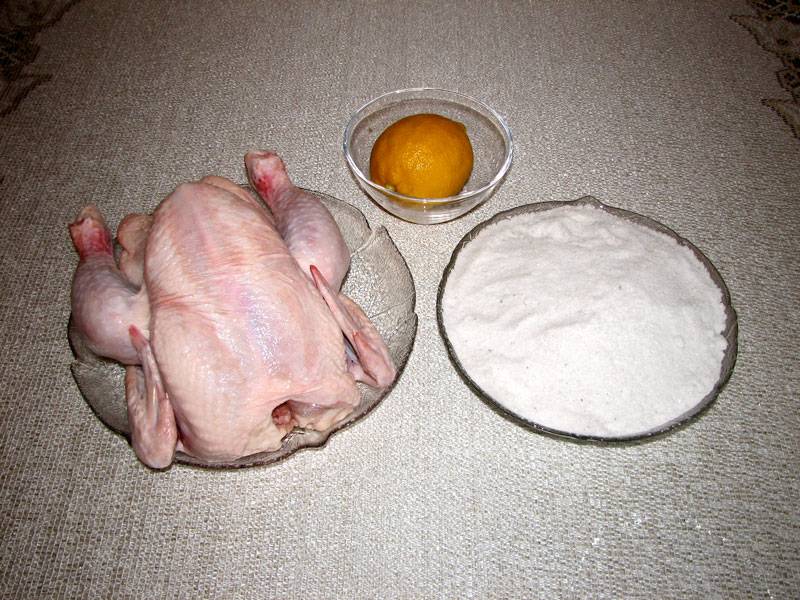 Соль на 1 кг курицы. Курочка запеченная на соли.