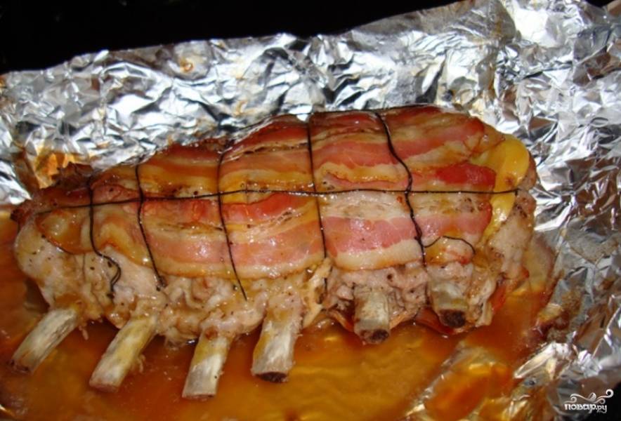 Свиная корейка куском в фольге в духовке