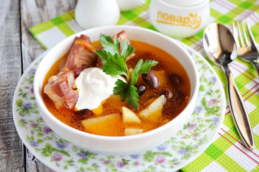 Ингредиенты для супа с тыквой, фасолью и свиными рёбрышками