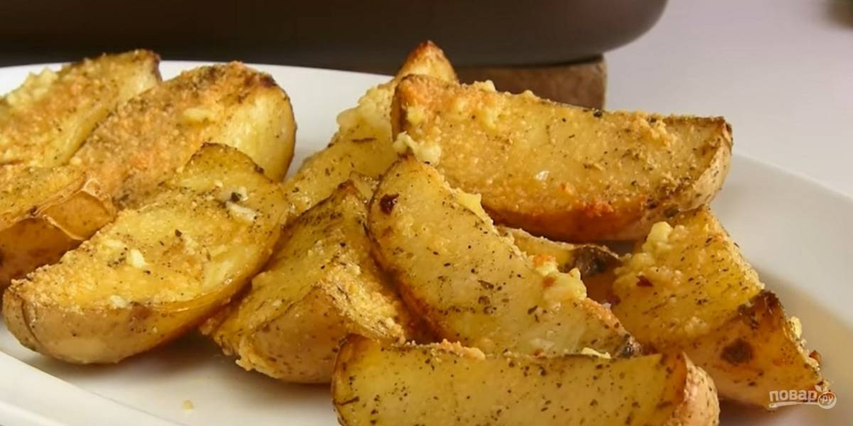 Вкусная картошка в духовке дольками