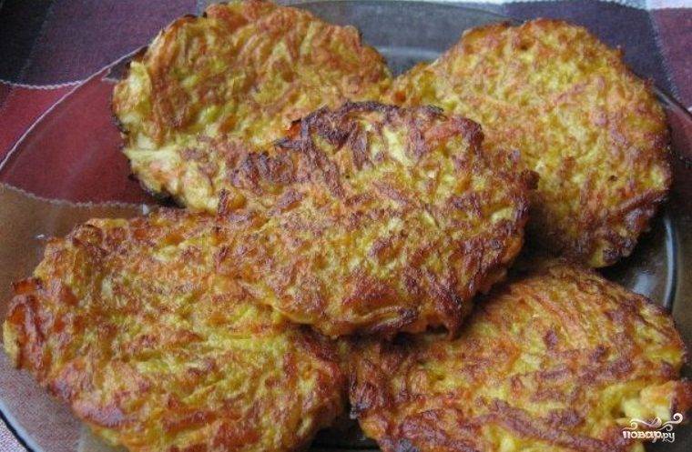 Оладьи с тыквой и яблоками