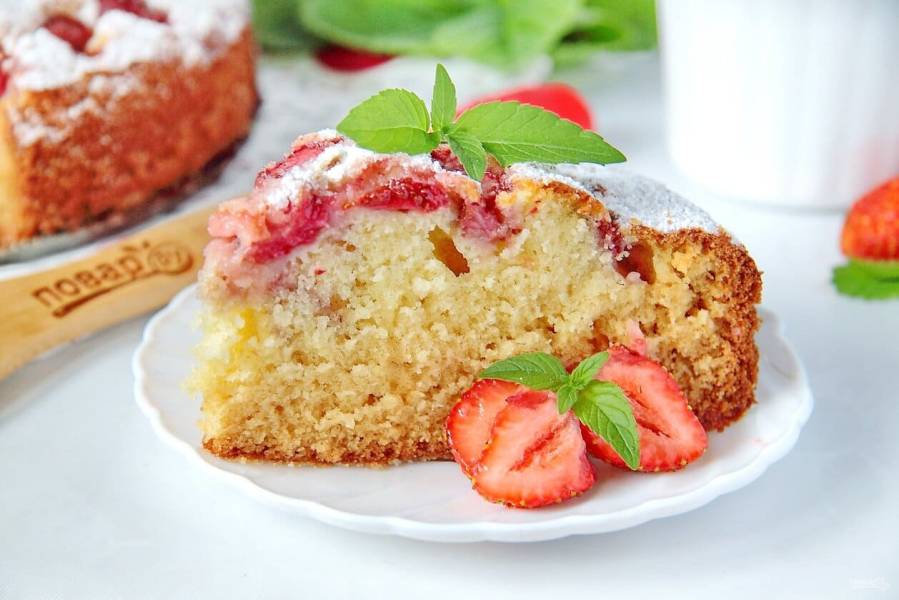 Пироги с клубникой