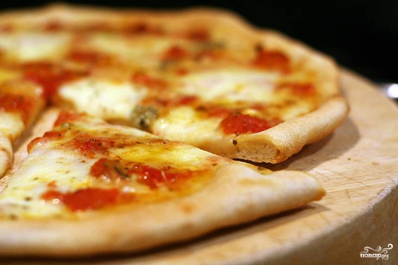Домашняя пицца (на тонком тесте) - Кулинарный пошаговый рецепт с фото.