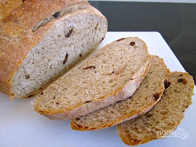 11.	Выложите хлеб на решетку для остывания и оставьте на 10-15 минут.