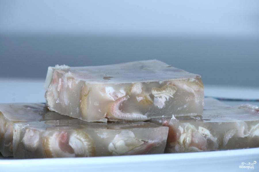 Вариант 1: Классический рецепт холодца из свиной головы без желатина