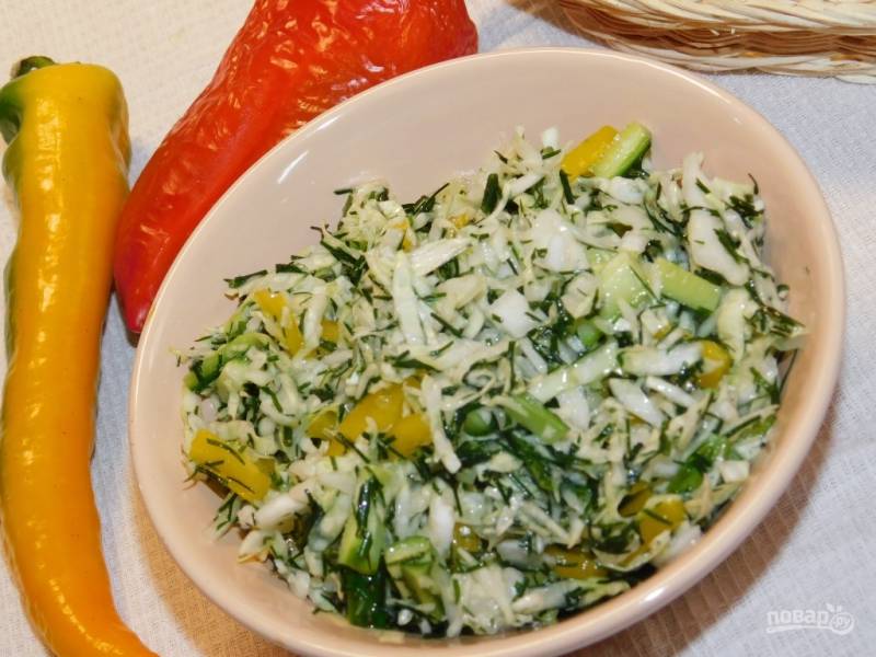 Хрустящий салат с капустой