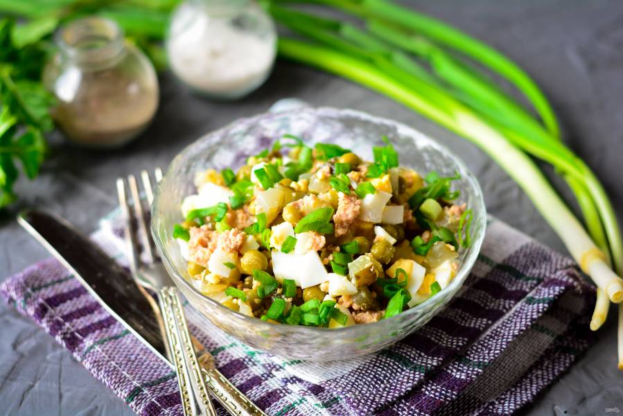 Сытный салат из печени, грибов и маринованных огурцов – пошаговый рецепт приготовления с фото