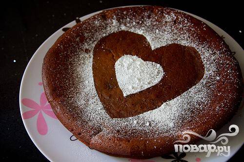 Шоколадный пирог с сердцем