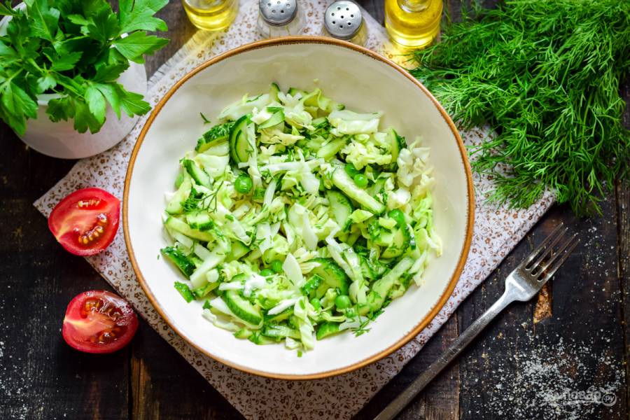 Витаминный салат с капустой
