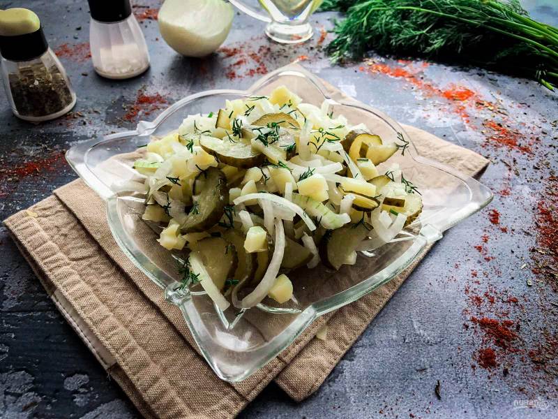 20 лучших салатов из огурцов с луком на зиму