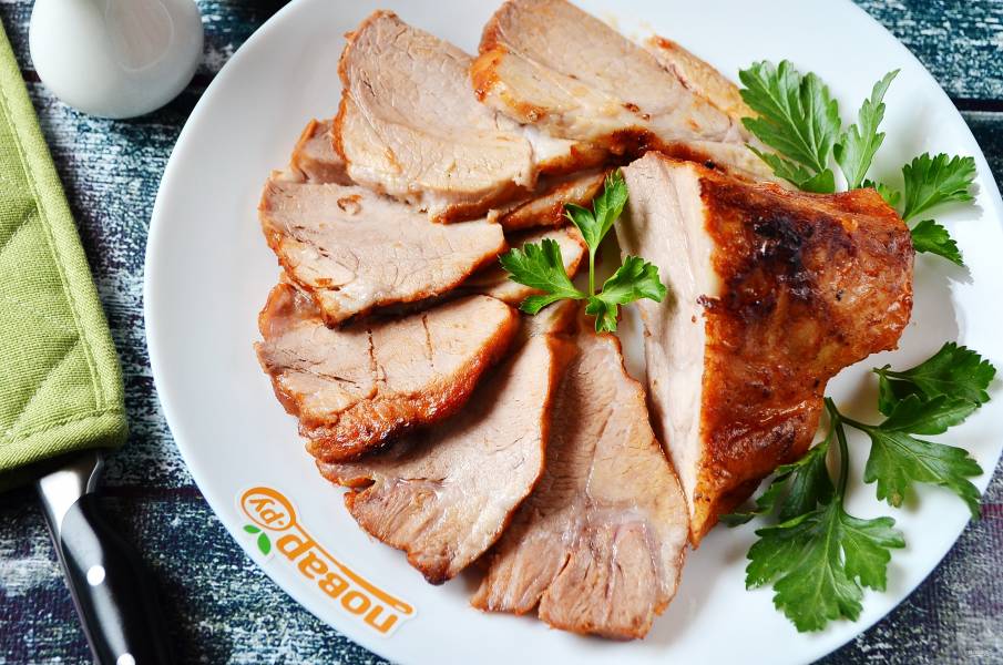 Как приготовить Как сделать домашнюю буженину из свинины в духовке просто рецепт пошаговый