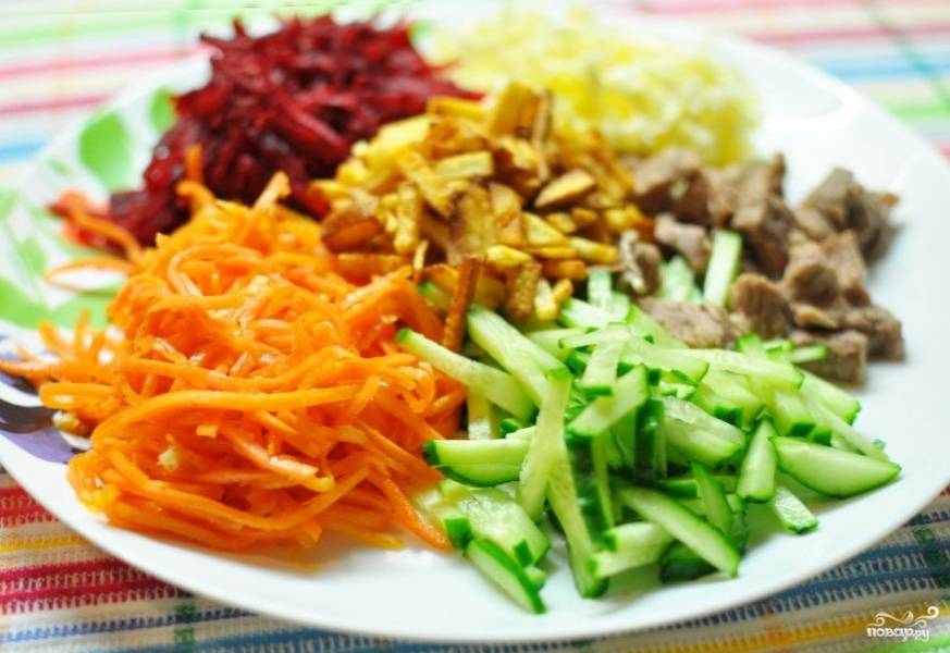 Салат с корейской морковью на скорую руку без мяса