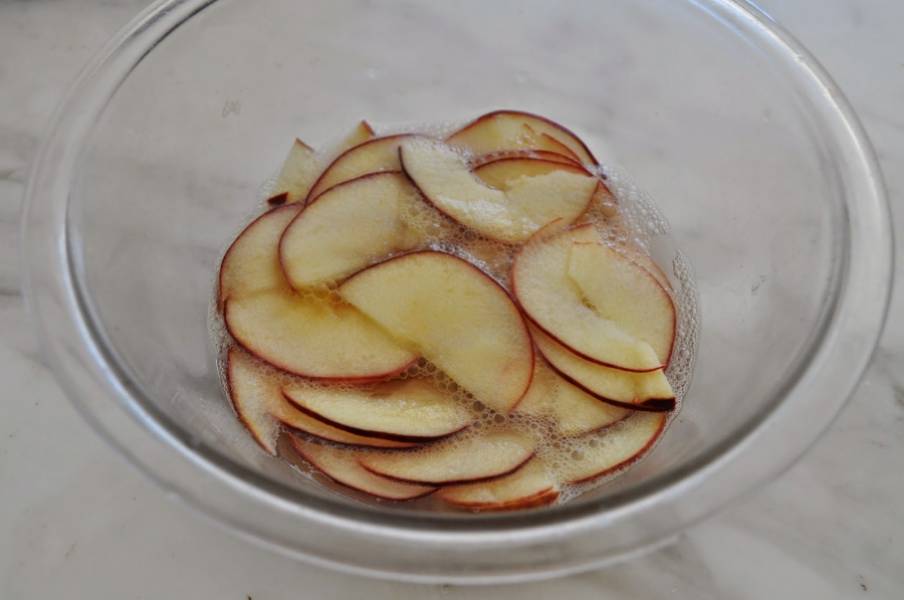 Яблочные слойки со спрайтом из слоеного теста, рецепт с фото — luchistii-sudak.ru