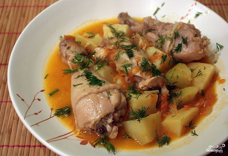 Тушеная капуста с картошкой и курицей - пошаговый рецепт с фото на aikimaster.ru