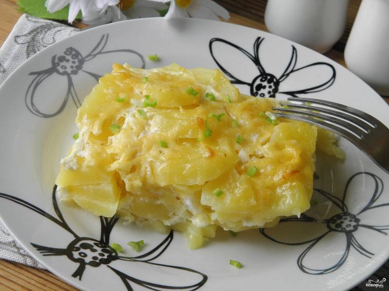 Рецепт: Картошка, запеченная с сыром и молоком - в духовке