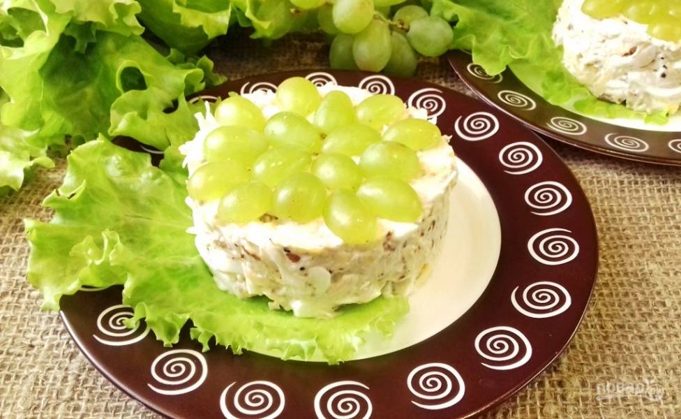Салат с курицей-гриль и виноградом, пошаговый рецепт с фото на ккал