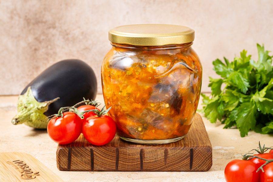 После можно убрать заготовку в прохладное темное место на хранение. Салат на зиму из баклажанов и помидоров готов, приятного вам аппетита!