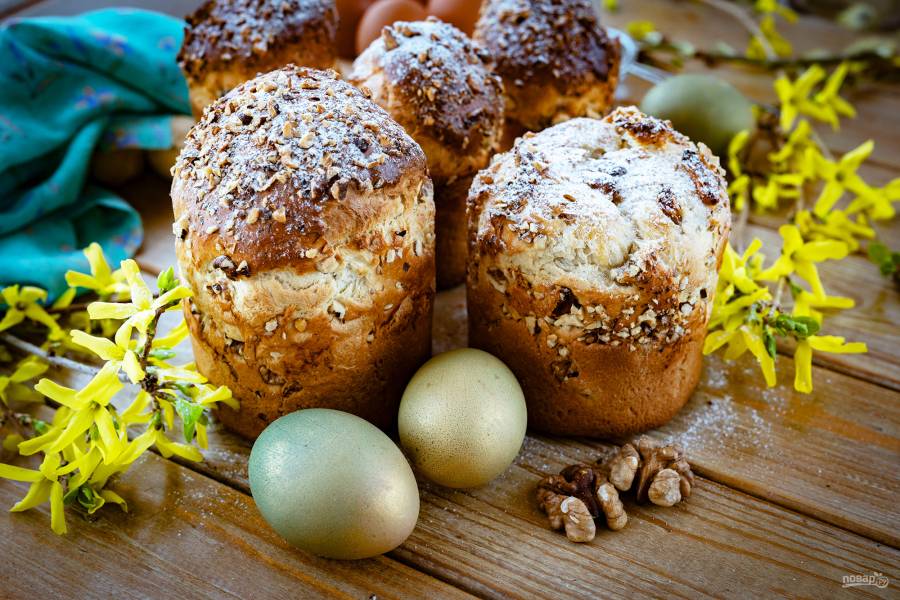 Кулич с орехами