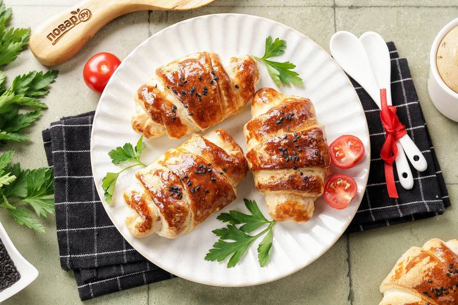 Круассаны с ветчиной