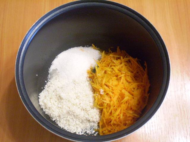 Тыквенная каша с рисом, персиком и изюмом