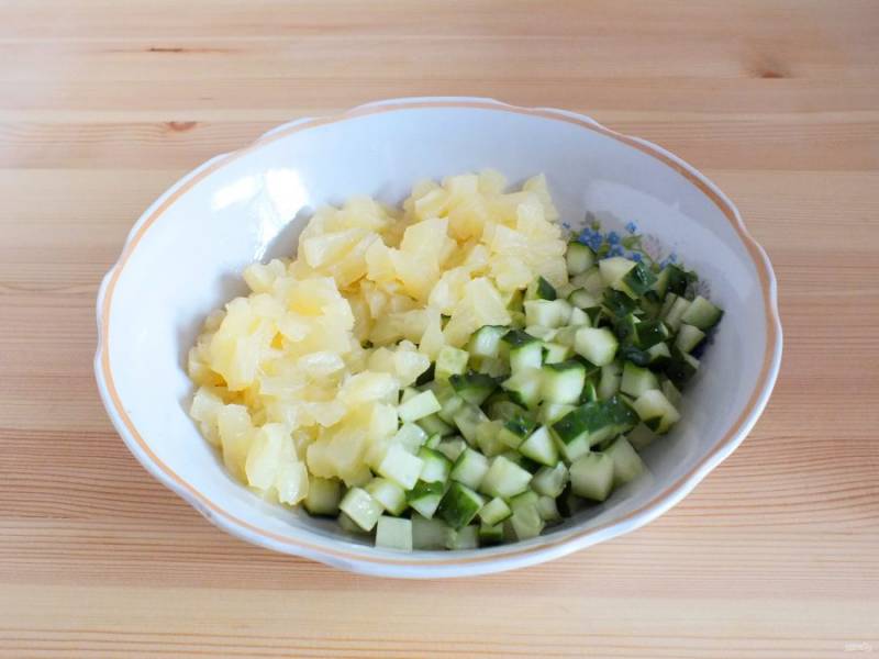 Нежный салат с кальмарами. Рецепт салата с кальмарами и сыром