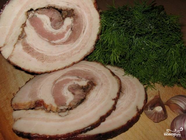 Рулет из свиной рульки в луковой шелухе — рецепт с фото пошагово