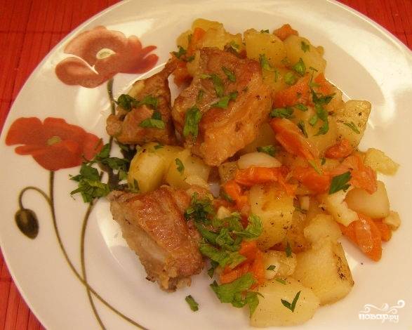 2. Свинина с картошкой и луком под соусом бешамель