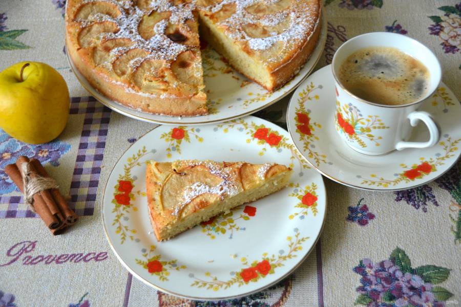 Как приготовить Яблочный пирог на кефире с манкой вкуснее шарлотки просто рецепт пошаговый