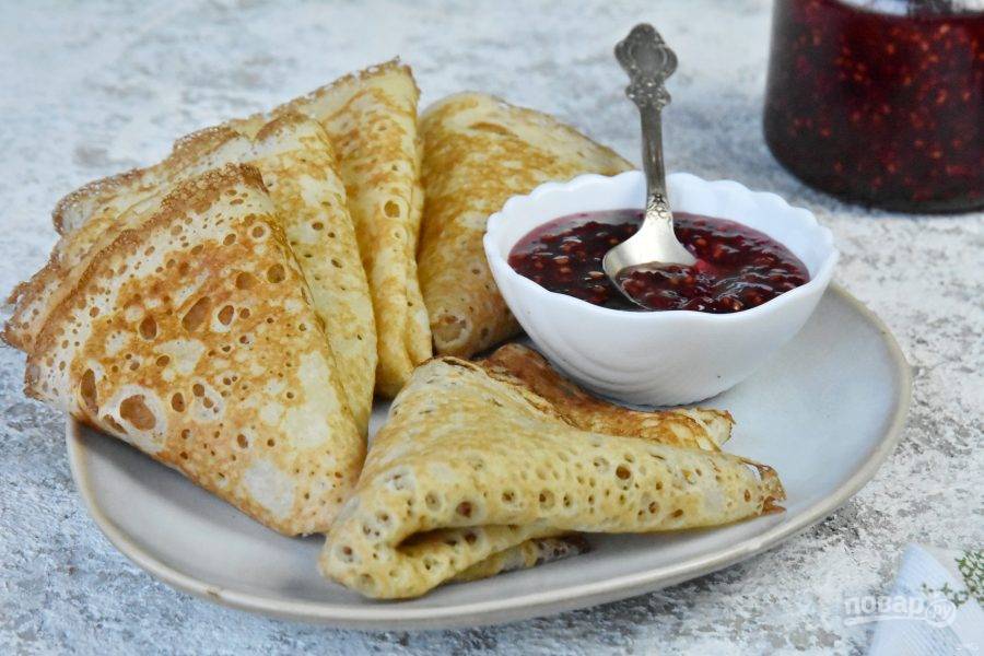 Дрожжевые блины на манке