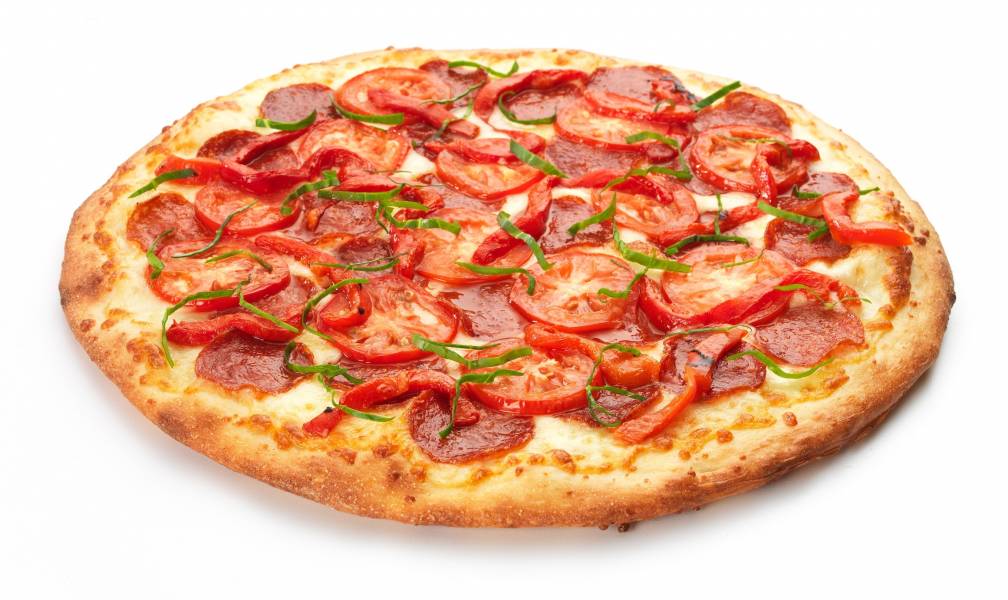Пицца с колбасой без дрожжей
