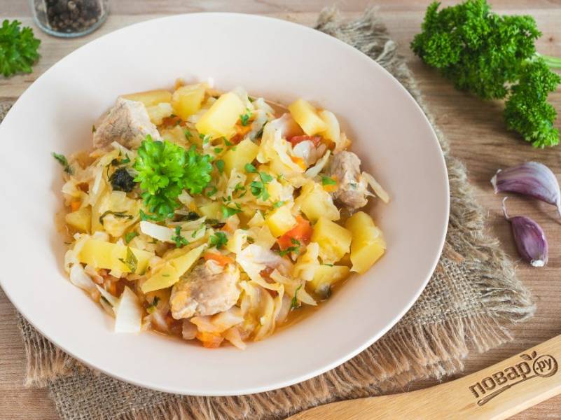 Капуста с мясом и картошкой в мультиварке - пошаговый рецепт с фото на irhidey.ru