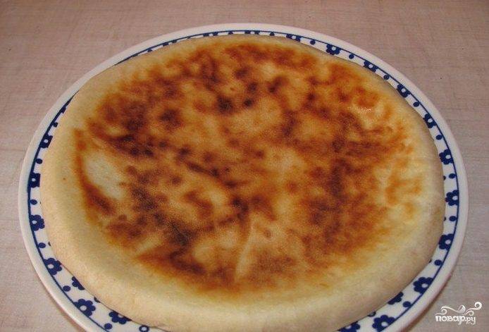 Хачапури с сыром на сковороде на кефире