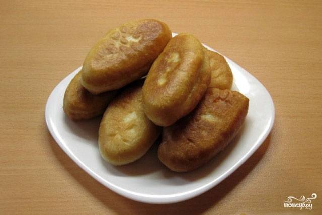 Пирожки с сайрой и рисом