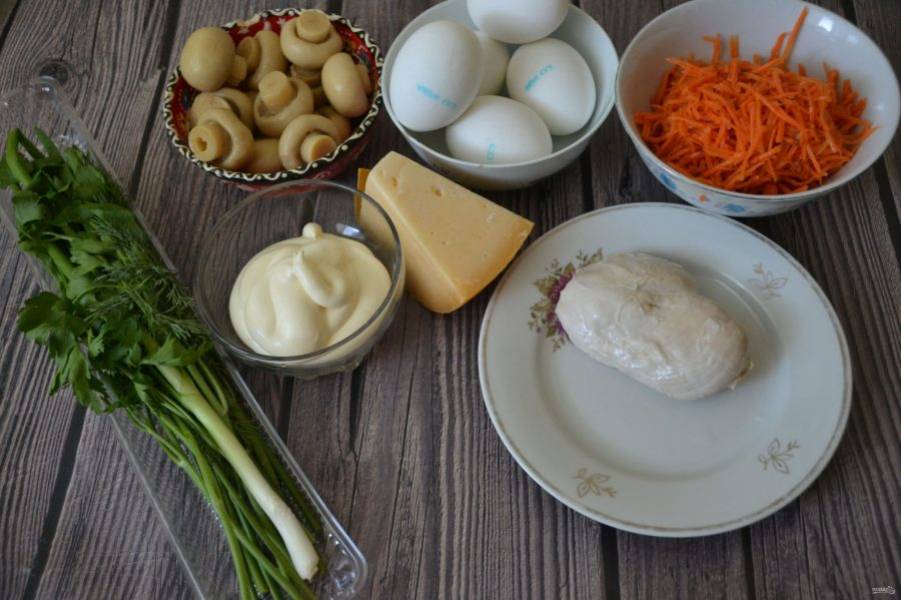 Салат Лесная поляна с корейской морковью - рецепт праздничного блюда (с фото)