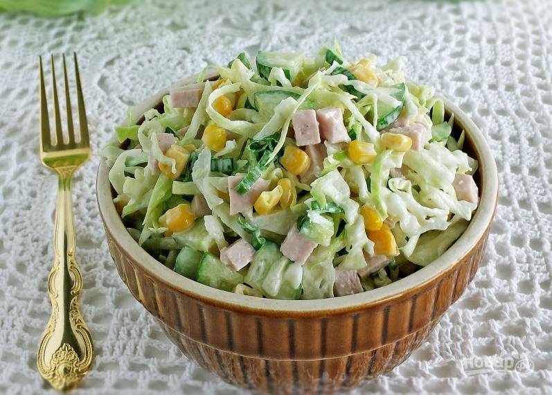 Салат из жареных овощей с базиликом