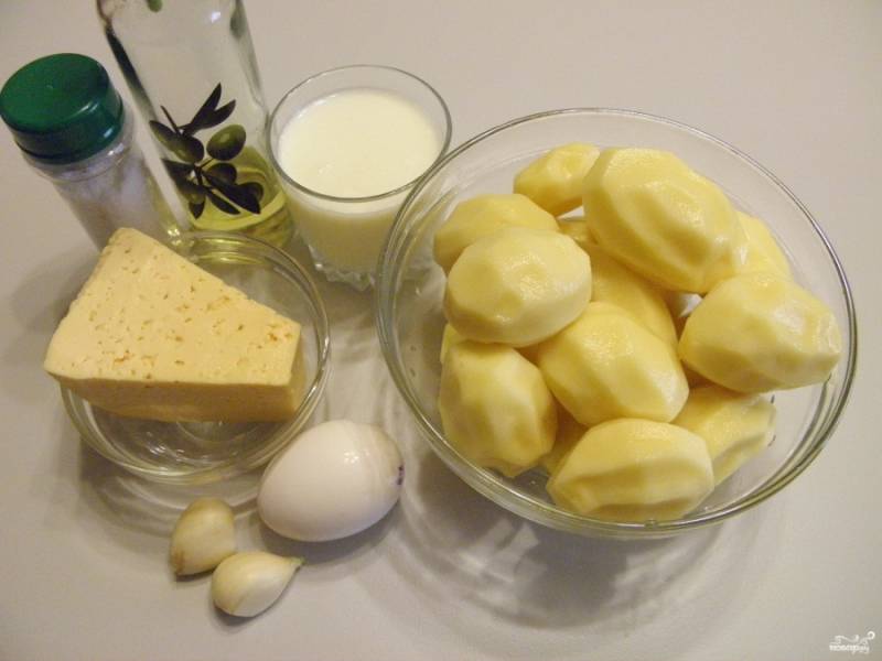 Гратен из картофеля, сыра и чеснока на молоке в духовке